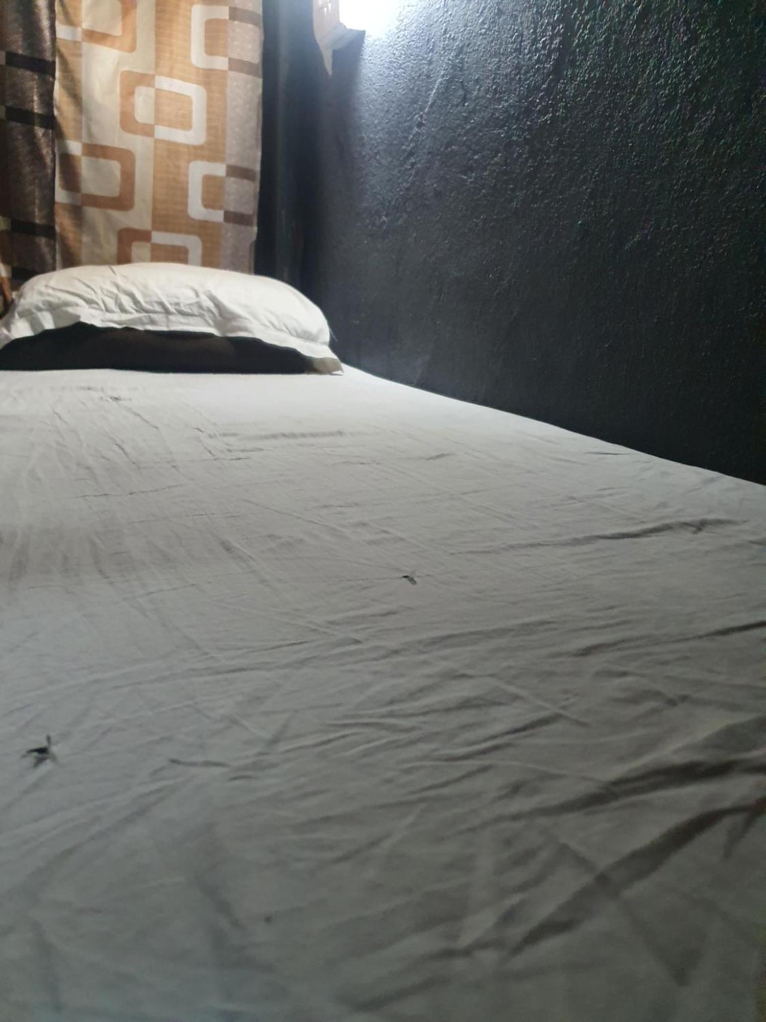 Bapuji Dormitory Hostel Мумбаи Экстерьер фото