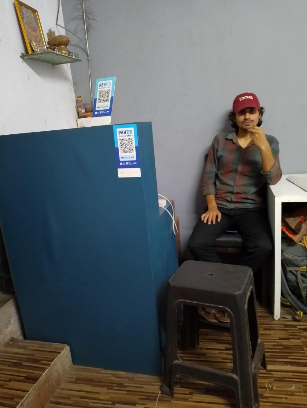 Bapuji Dormitory Hostel Мумбаи Экстерьер фото